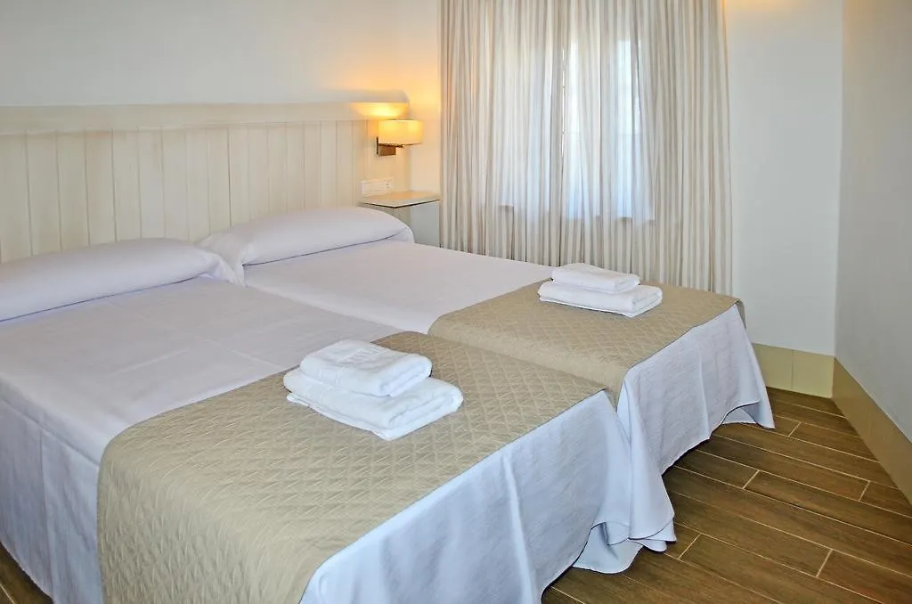 Hostal La Fonda Conil De La Frontera Guest house